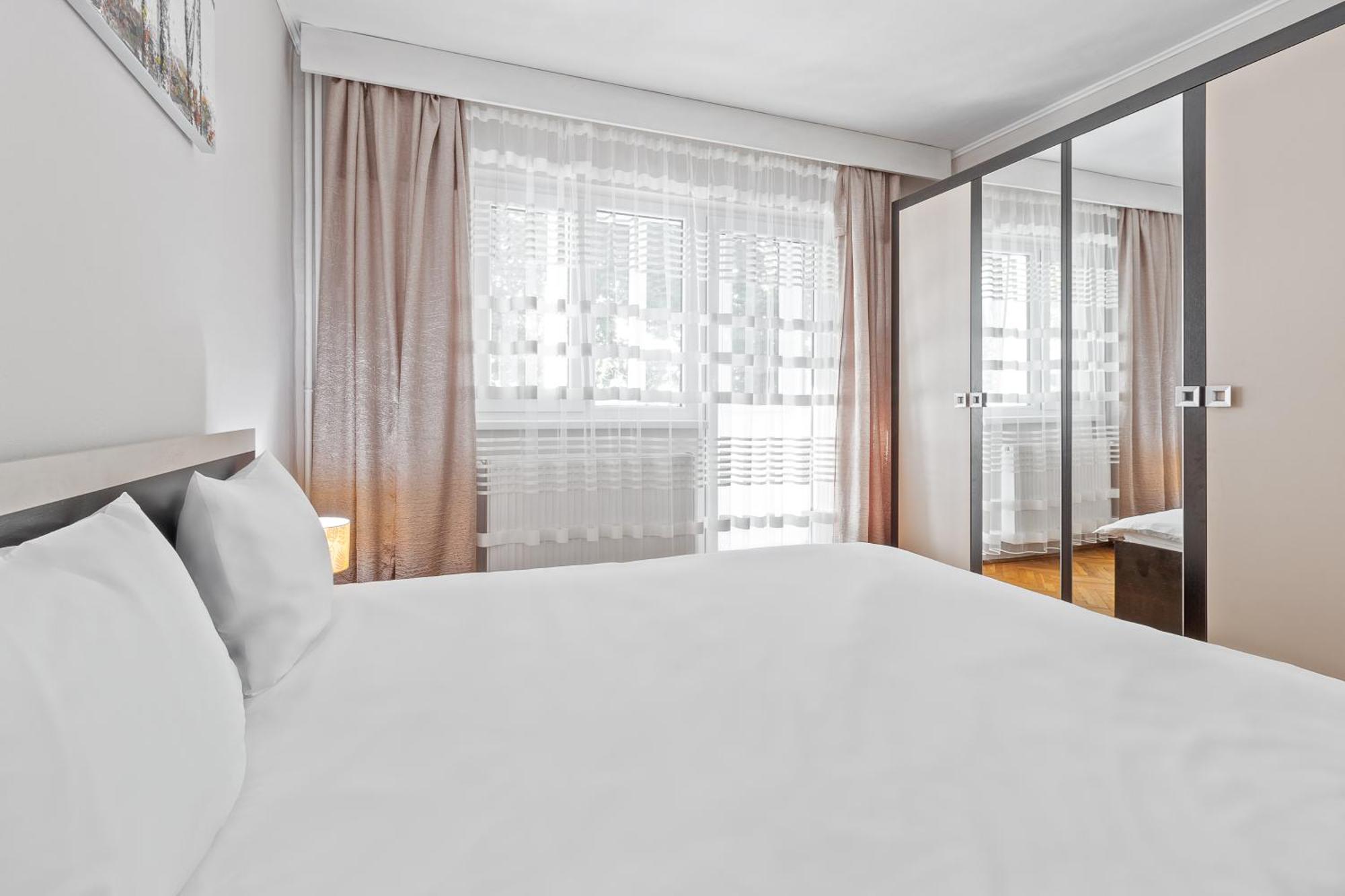 Apartament Helena Nagyvárad Kültér fotó